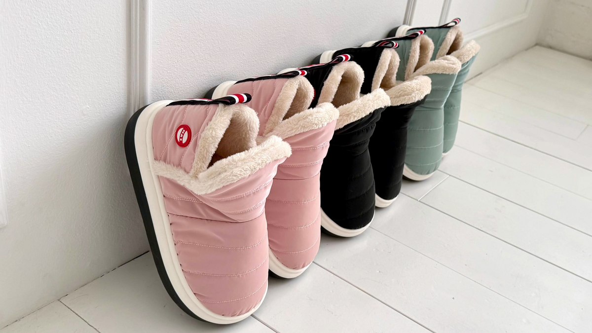 Hai Slipper tossut nojaa seinää vasten
