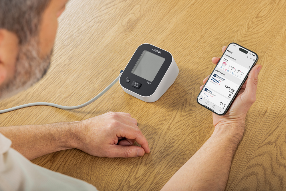Tuotekuva: Omron® M2+ Connect olkavarsiverenpainemittari 