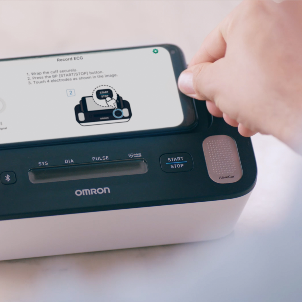 Tuotekuva: Omron® Complete™ EKG- ja olkavarsiverenpainemittari, 2-in-1 