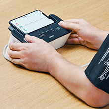 Tuotekuva: Omron® Complete™ EKG- ja olkavarsiverenpainemittari, 2-in-1 